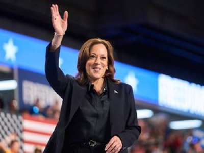 Kamala Harris : en direct à la télévision, la candidate à la Maison-Blanche s’ouvre une canette de bière