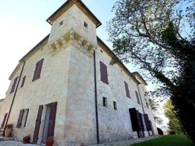 DIAPORAMA. Tarn-et-Garonne : visitez ce château à vendre restauré et décoré comme au XVIIe siècle