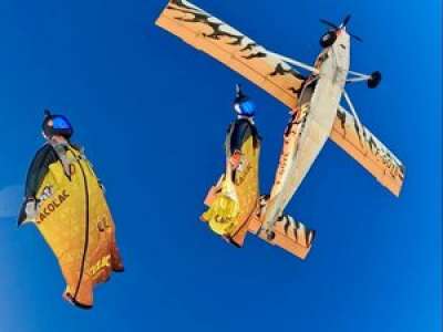 « Sans le para-club d’Agen, nous n’aurions pas pu réussir »… Des champions du monde de wingsuit qui s’entraîne dans le ciel agenais