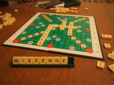 Il est sacré champion en Scrabble francophone et hispanophone… sans parler un mot de français ni d’espagnol