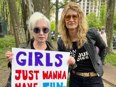 Chelsea Handler affirme qu’Alma Mater ne l’introduira pas au Temple de la renommée pour parler d’avortement