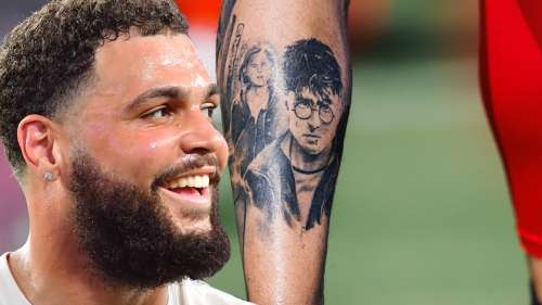 Mike Evans révèle un nouveau tatouage Harry Potter au camp d’entraînement de Bucs