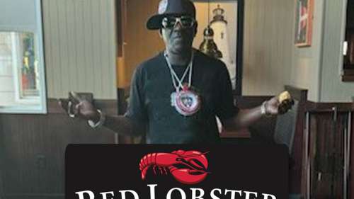 Flavor Flav commande l’intégralité du menu de homard rouge en pleine faillite et en pourparlers avec la chaîne