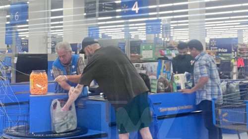 La journée de magasinage de Pete Davidson et Saint West a commencé chez Walmart