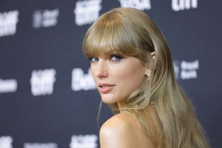 Sports Reporter va Full Swiftie tout en nommant les chansons «Midnights» de Taylor Swift