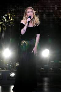 Les fans d’Adele peuvent “mourir heureux” après le lancement retardé des spectacles de Las Vegas