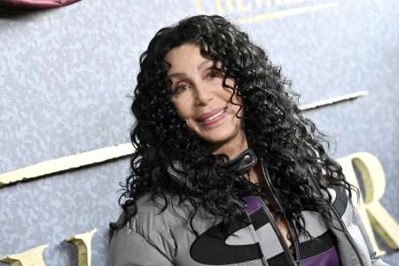 “Yep, This Is Real”: Cher annonce sa nouvelle marque de friandises glacées