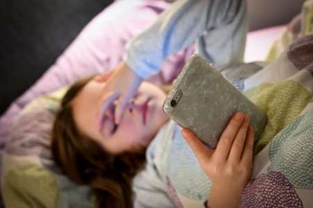Société					Comment cette commune compte interdire les smartphones aux enfants