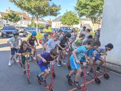 Loisirs	            Soixante ans plus tard, les courses de patinettes attirent toujours à Graçay