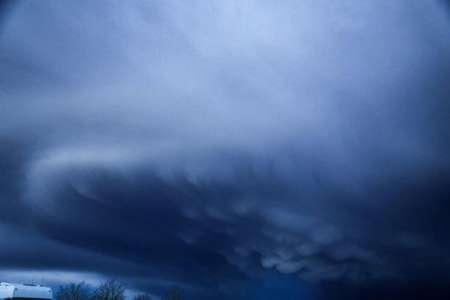 Cumuls de pluie importants, rafales de vent, risque de tornade : des orages 