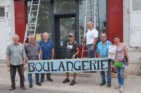 Insolite					Quand Nançay retrouve ses commerces d’antan...