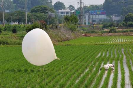 Conflit	            Pyongyang envoie à nouveau des centaines de ballons remplis d'ordures vers la Corée du Sud