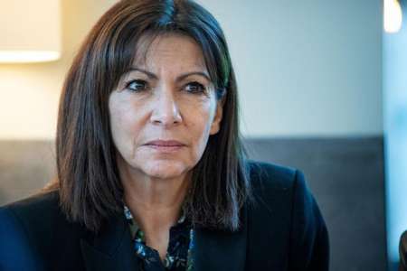 Insolite		            La combinaison que portait Anne Hidalgo pour se baigner dans la Seine sera exposée dans un musée