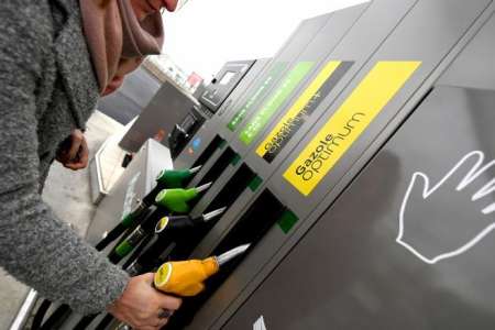 Un expert mandaté pour vérifier la cuve de carburant de la station essence de l'Hyper U de Baule