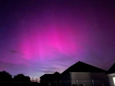 Insolite	            Vos photos et timelapse des spectaculaires aurores boréales observées au-dessus du Cher dans la nuit de vendredi à samedi