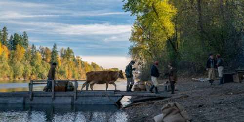 « First Cow », sur OCS City : Kelly Reichardt repoétise les mythes fondateurs du Nouveau Monde