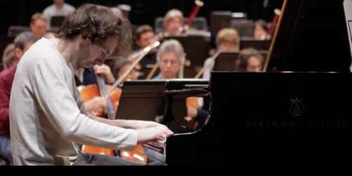 Alexandre Kantorow, piano virtuose pour concerto atypique, sur Arte.tv