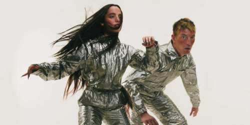 Ascendant Vierge, un duo électro-pop grisé par une énergie supersonique