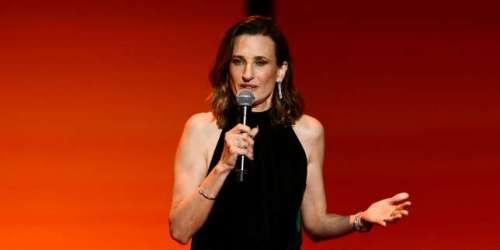 En direct, Cannes 2024 :  Camille Cottin imagine l’adoption d’une loi #metoo en ouverture du Festival