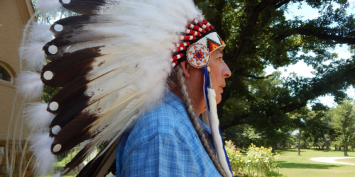 Walter R. Echo-Hawk, chef amérindien : « Nos traditions peuvent inspirer un nouveau rapport à la nature »