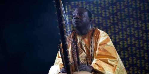 La mort du musicien malien Toumani Diabaté, ambassadeur renommé de la kora