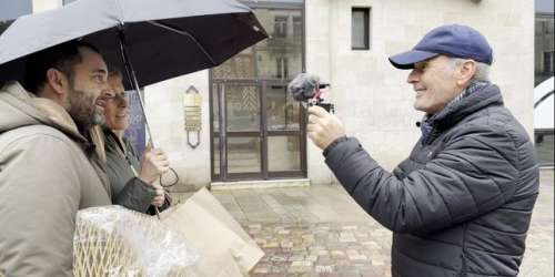 Dans « Vox populi, la voix du peuple », sur Paris Première, Laurent Baffie pose des questions aux Français