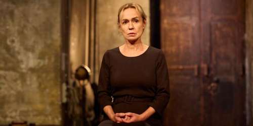 Dans « L’Amante anglaise », Sandrine Bonnaire au plus près des affects