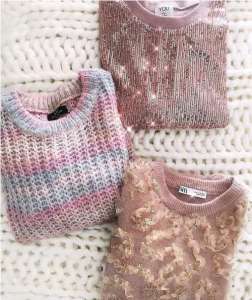 Neutral turtleneck sweaters in knits