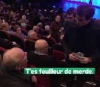 Un soutien de François Fillon compare les journalistes aux nazis pendant un meeting à Poitiers