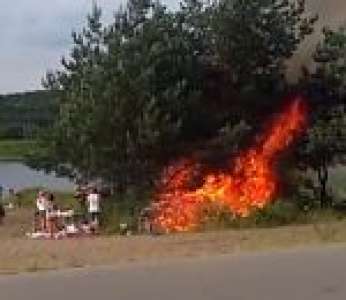 Le départ d'un incendie à cause d'un barbecue (Pologne)