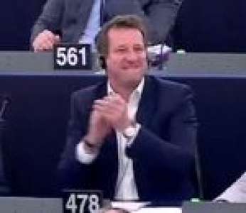 Quand le député européen écologiste Yannick Jadot apprend que la pêche électrique est interdite