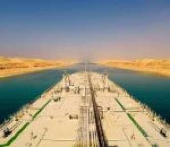 Un timelapse de la traversée du canal de Suez