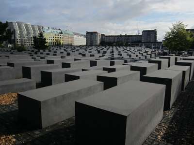 La poésie des victimes de l'Holocauste mise en musique, pour la mémoire