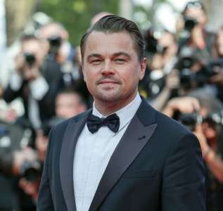 Leonardo DiCaprio organise une soirée à Paris où se trouvent les mannequins pour la Fashion Week