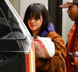 Rihanna garde les heures de rock star, quittant le studio avec son fils après un tournage de 12 heures