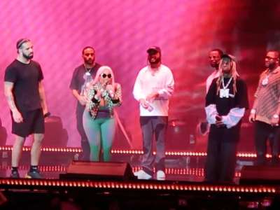 Voir Drake tenir Young Money Reunion avec Lil Wayne et Nicki Minaj à Toronto