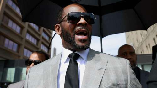 2 autres accusateurs de R. Kelly témoignent au procès à Chicago