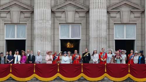 Jubilé: le moment du balcon raconte l’histoire de la monarchie britannique au fil des ans