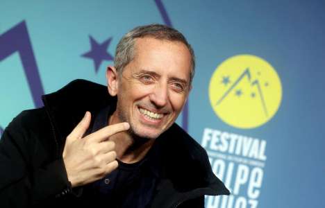 Gad Elmaleh sauve d’une mort certaine une institution dans le plus grand des secrets