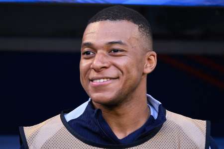 Kylian Mbappé : Zidane, Taylor Swift, marché noir… l’attaquant du Real Madrid déjà véritable star