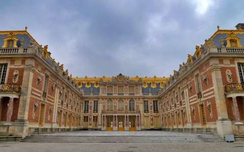 Château de Versailles : une catastrophe entraîne l’évacuation du château et l’intervention de plus de 100 pompiers