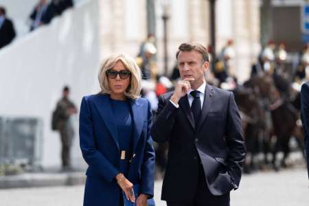 Emmanuel et Brigitte Macron : casquette, lunettes et cuir… cette sortie au Touquet perturbante en plein chaos politique