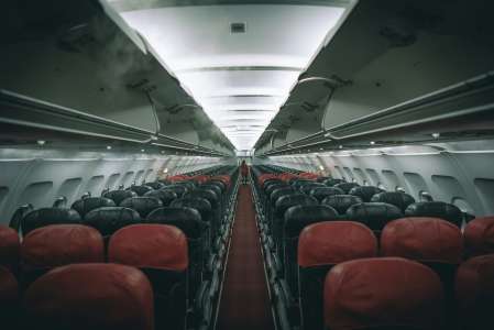 Peur en avion ? Ces conseils d’un steward à suivre quand le vol est fini