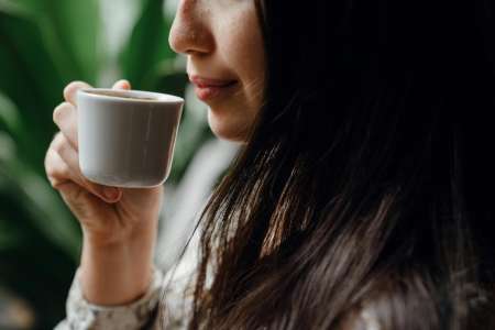 Cette routine matinale extrêmement mauvaise, selon les dentistes