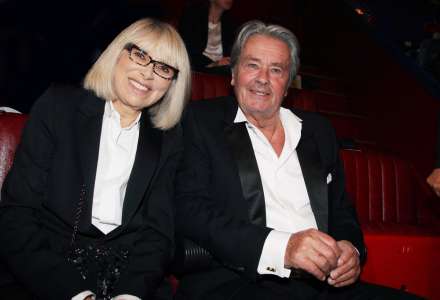 Alain Delon : cette phrase répétée par Mireille Darc qui disait tout de leur amour fulgurant