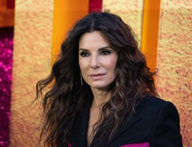 Sandra Bullock : un an après la mort de son mari, elle est “prête à revenir” sur le marché de l’amour