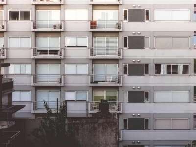 Hauts-de-Seine : son appartement maudit ? Ce qu’il se passe pendant l’absence d’une habitante est insensé