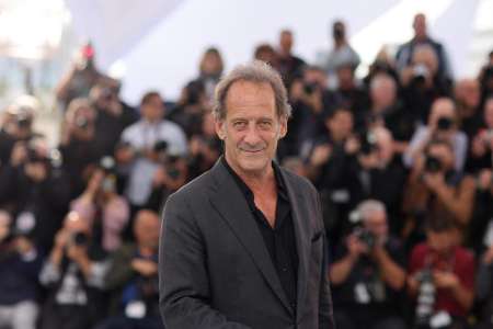 Obsèques d’Alain Delon : ce rôle précis tenu par Vincent Lindon pendant la cérémonie