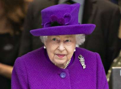 Elizabeth II : la reine avait-elle son propre téléphone portable ? On a la réponse et bien plus encore