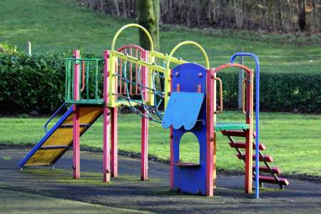 Toulouse : drame dans un parc pour enfants, une substance très dangereuse envoie un petit garçon à l'hôpital